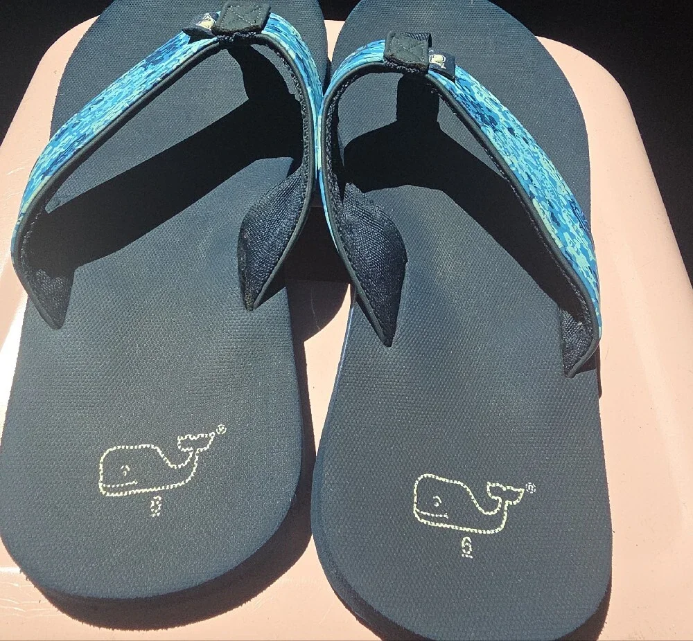 Vineyard Vines boys flip